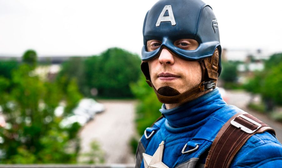 A man dressed as Captain America