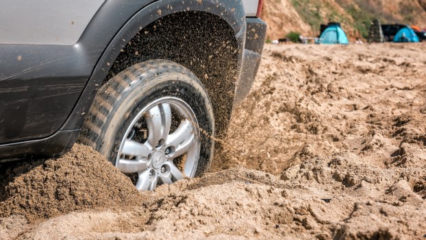 Orange County driver pulled from SUV after taking an ocean plunge 