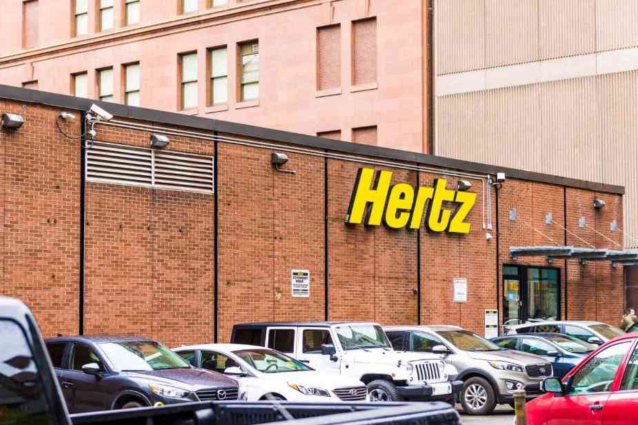 The front of a Hertz rental franchise