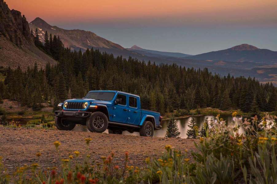 A Jeep Gladiator Mojave at sunset.