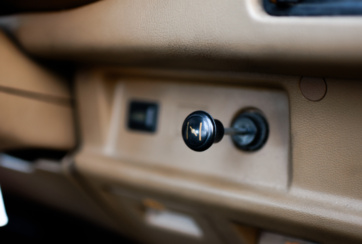 10 Outdated Features In Vintage Cars That Drivers Don't Miss - MotorBiscuit