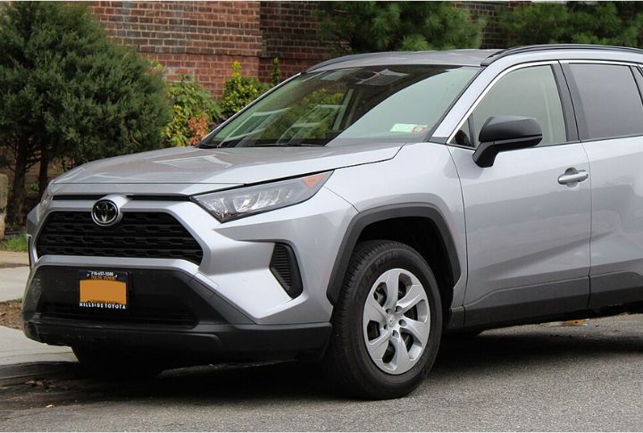 Australia: Toyota RAV4