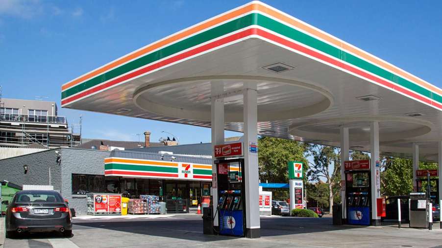 A Florida man is in jail after stealing more than $2,000 worth of diesel from the gas station pumps at a 7-Eleven.