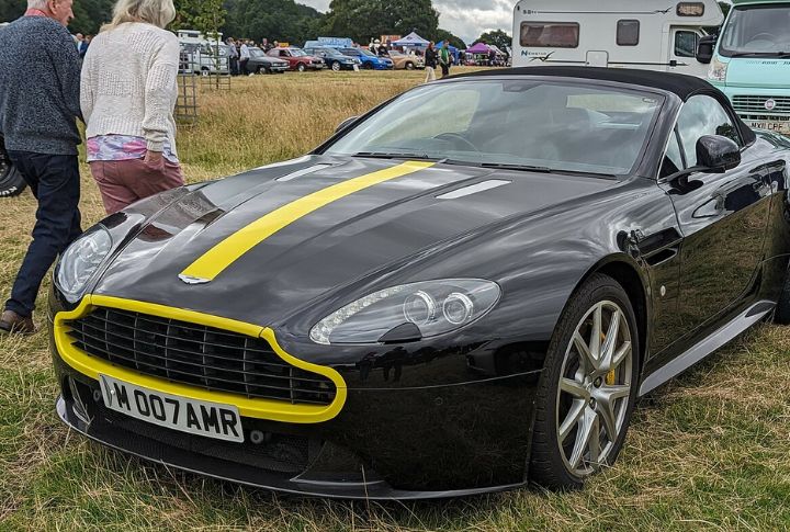 Aston Martin Vantage
