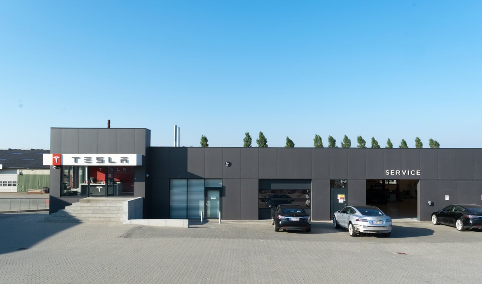 Tesla told some Cybertruck owners to go through the lemon law process before the automaker buys their trucks back.