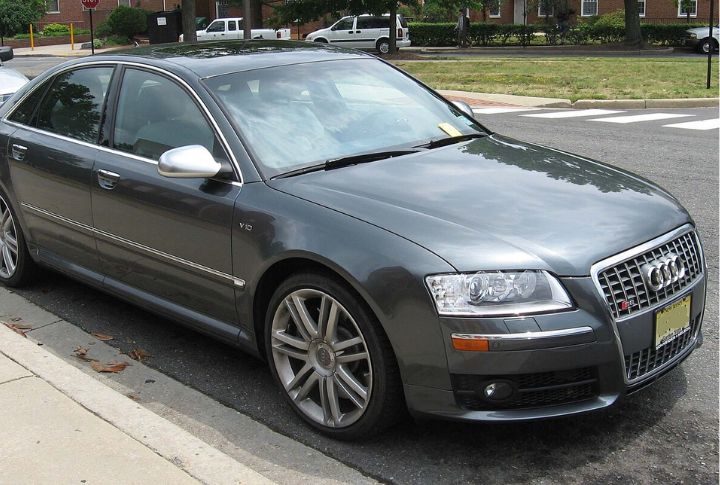 Audi S8