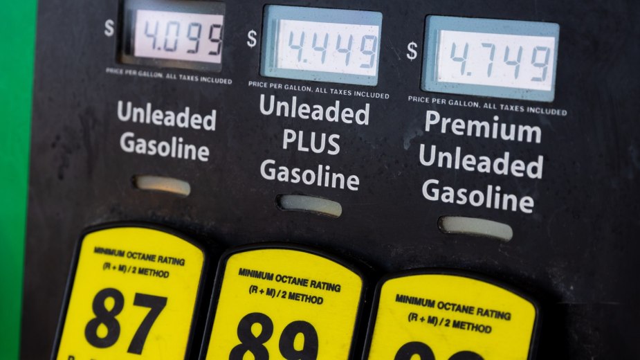 Auto mechanics say that cars that don't require premium gas shouldn't use it for multiple reasons. Read on.