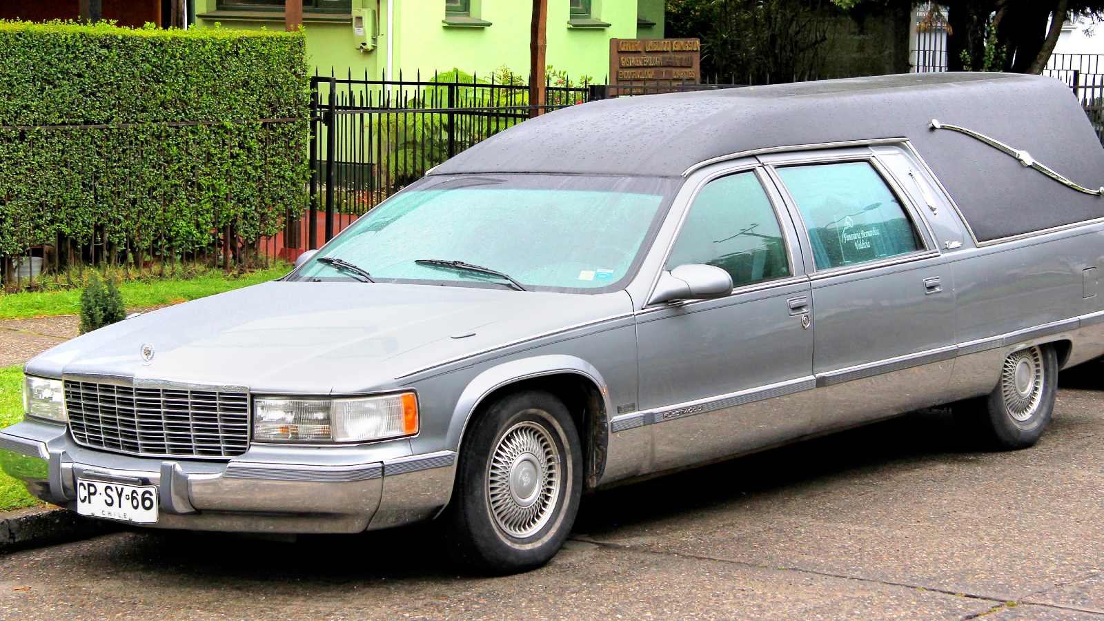 A hearse driver in Indiana recently evaded a traffic stop and led police on a high-speed chase before being charged with a felony.