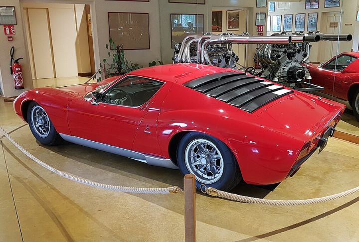 The Miura’s Aviation-Inspired Design