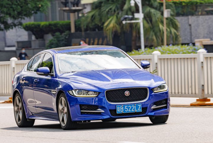 Jaguar XE