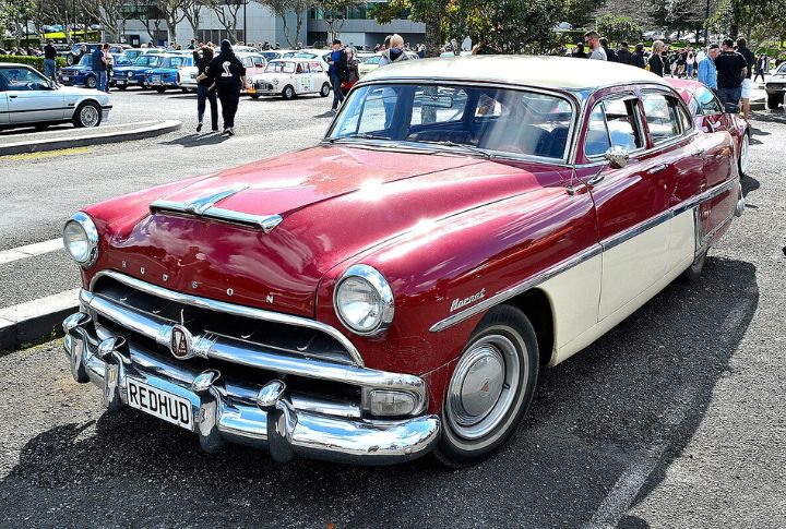 1954 Hudson Hornet ($17,200)