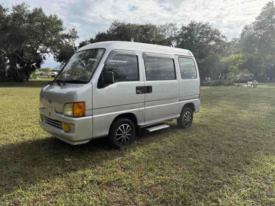1999 Subaru Sambar parked in left angled profile view