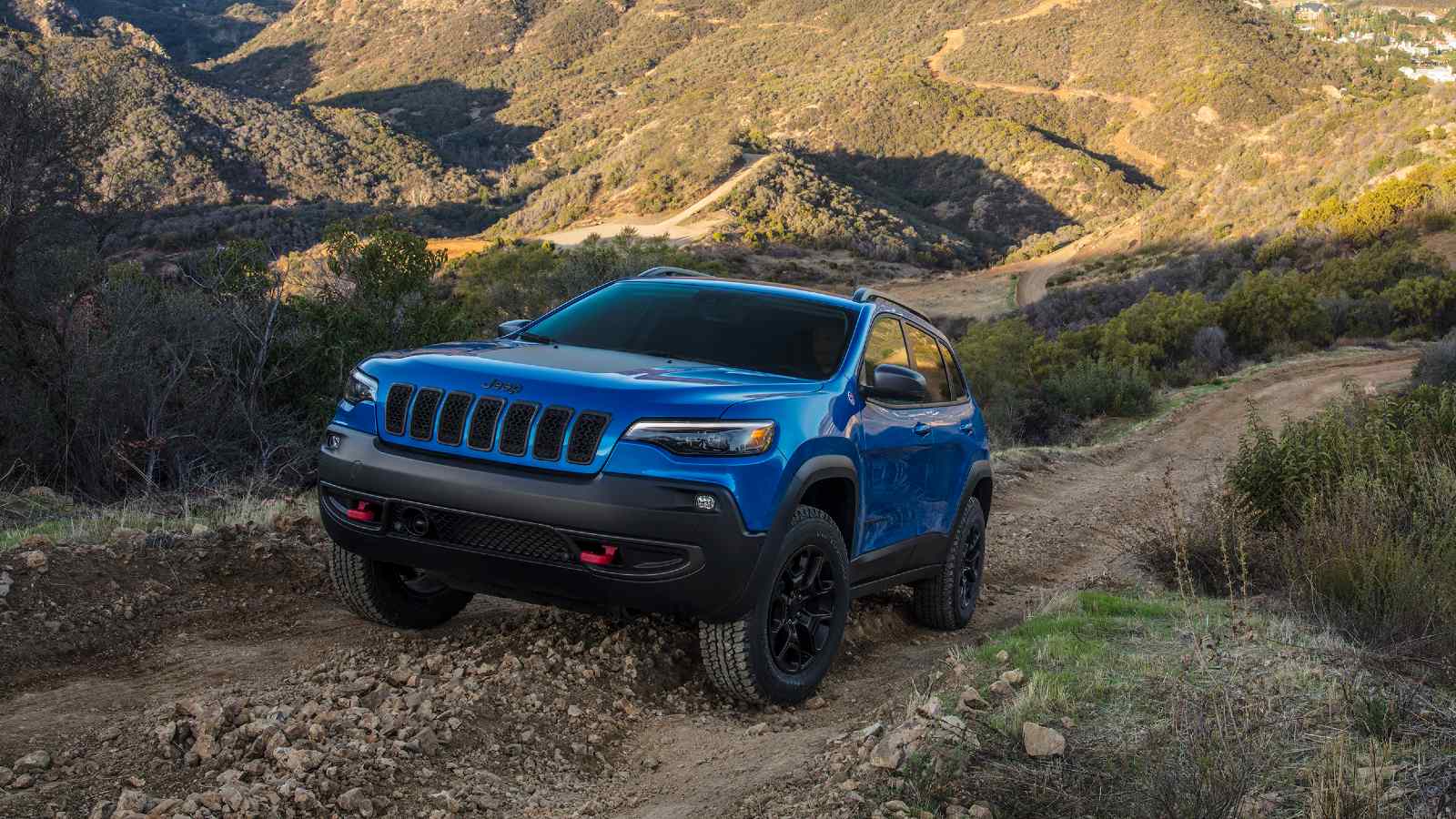 Many drivers want the best SUVs to buy so here's a list of 5 that some auto mechanics say won't make to to 100,000 miles. Read on.