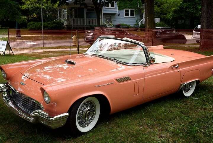1957 Ford Thunderbird