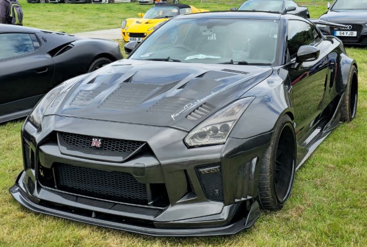 Nissan GT-R