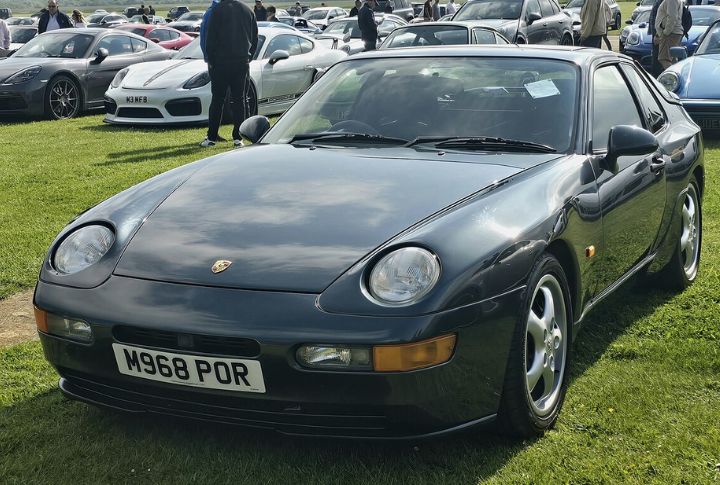 Porsche 968