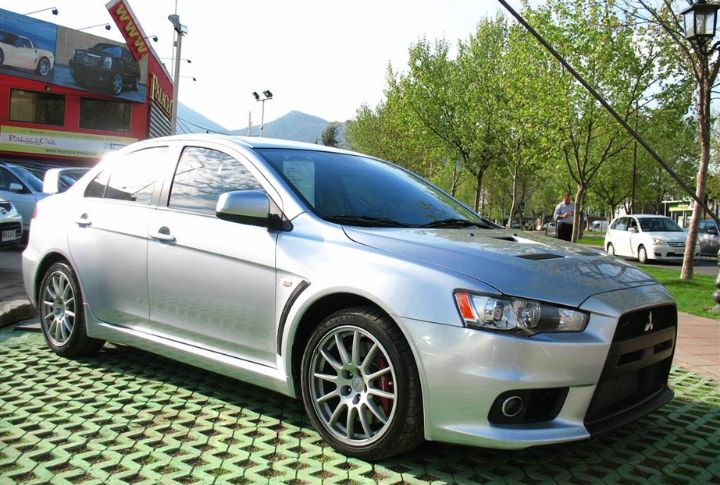Mitsubishi Lancer Evolution X