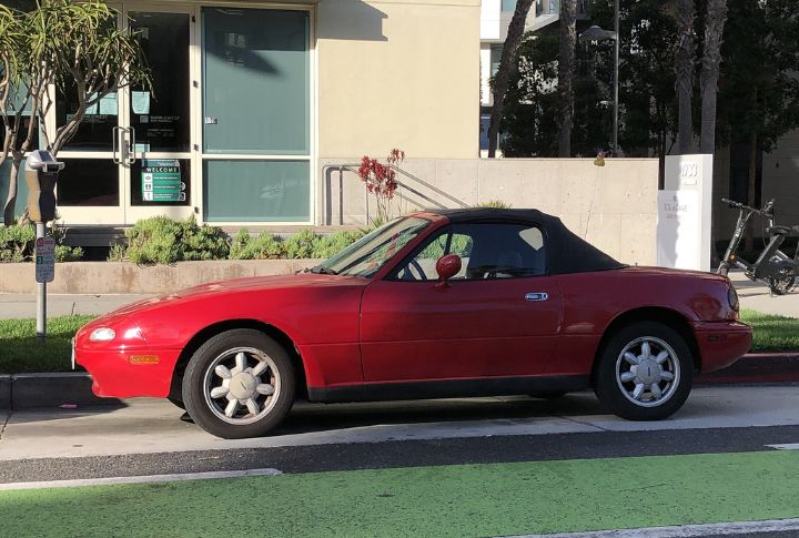 1989 Mazda MX-5 Miata Convertible