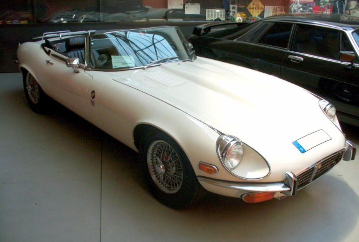 Jaguar E-Type Roadster