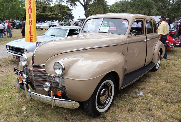 Oldsmobile Series 70