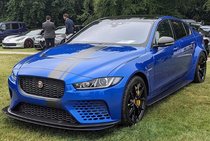 Jaguar XE SV Project 8