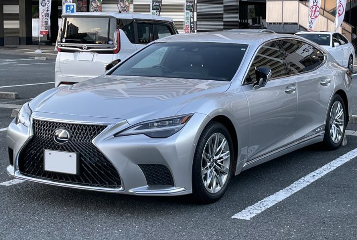Lexus LS 