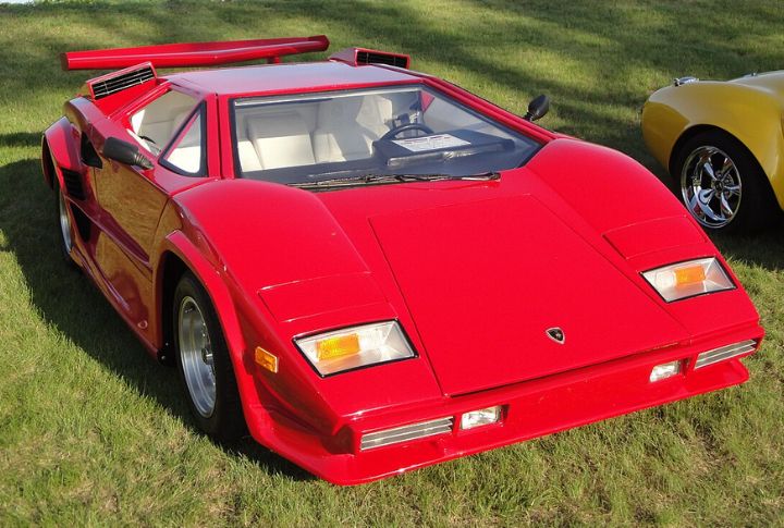 High-Style Supercar Replicas Born In American Garages