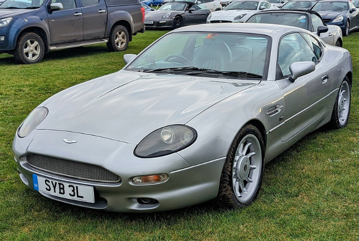Aston Martin DB7