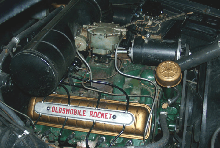 Rocket V8 (303 cu in)