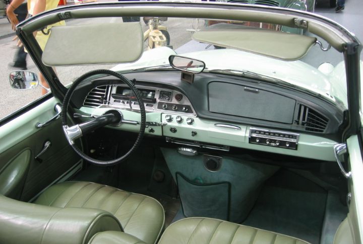 Citroen DS (1955–1975)