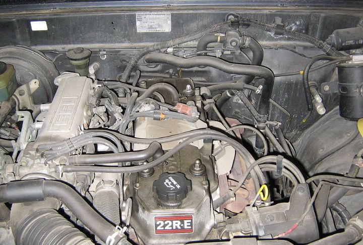 22R/22RE Inline-4