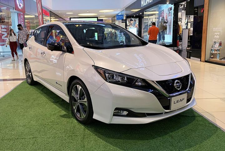 Nissan Leaf (Pre-2023 Models)
