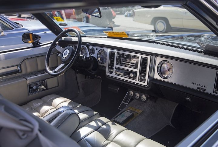 Buick Riviera (1986) 