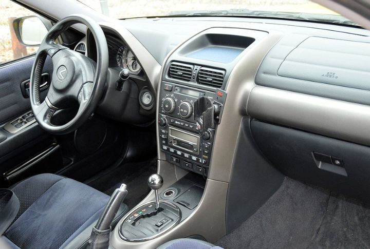 Lexus IS/Toyota Altezza (1998–2005) 