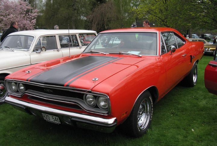 Aerodynamic Hood Scoops For Real Performance