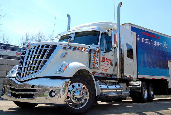 International Lonestar With 3-Trailer Setup