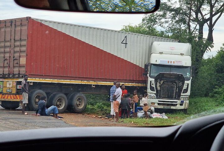 Mind Your Turning Radius In Cities