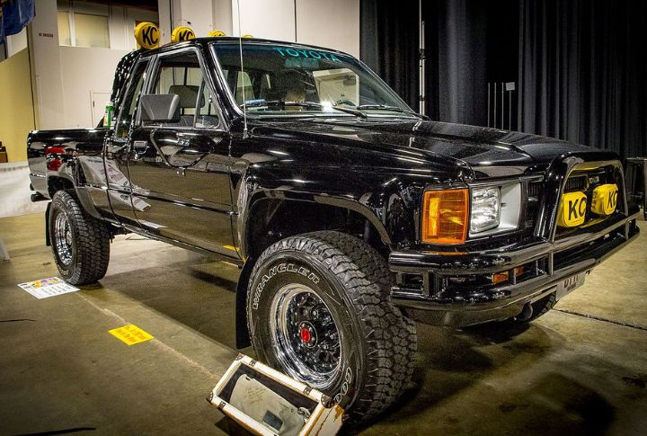 10 Pickups From The 1980s That Fit In Your Driveway and Budget