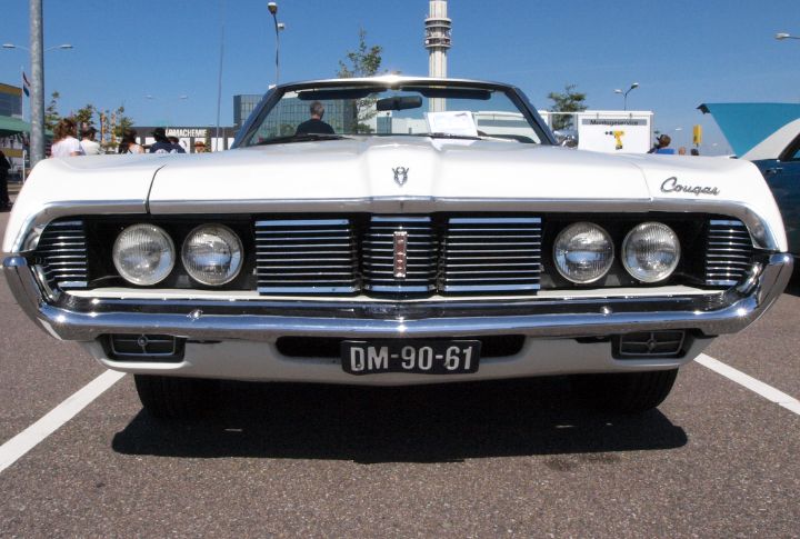 Hidden Headlights With A Signature Look