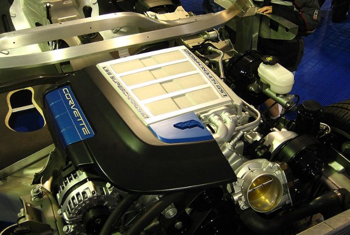 Supercharged 6.2L V8 Engine Power