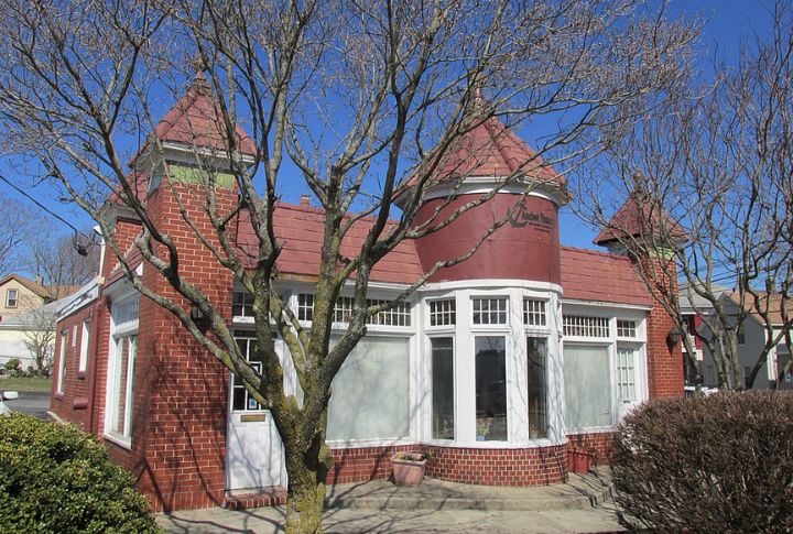 Art’s Auto – Pawtucket, Rhode Island