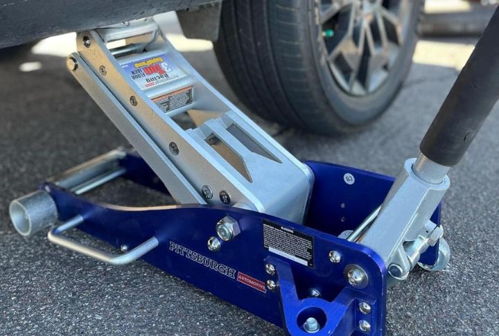 Pittsburgh Automotive 3-Ton Floor Jack