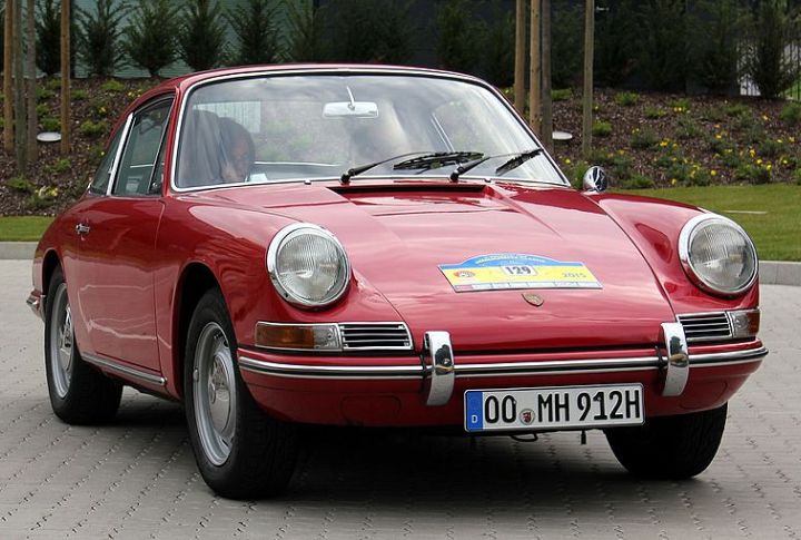 1965 Porsche 912c “Kamm Manufaktur 912c”
