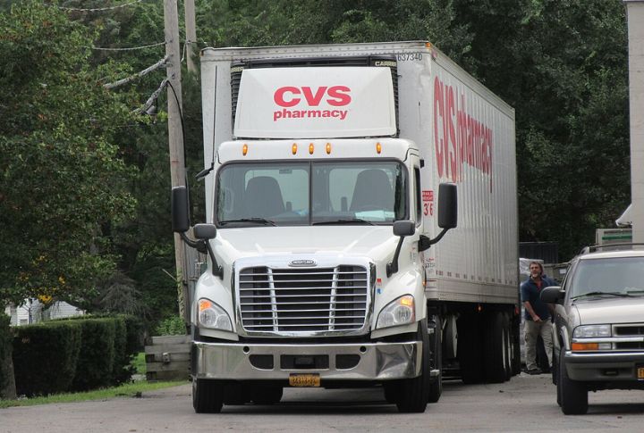 Freightliner Cascadia Triple Trailer