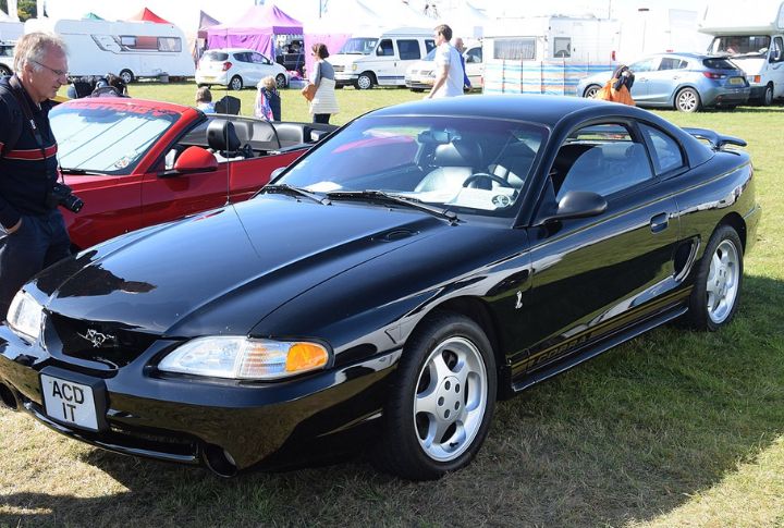 1995 SVT Cobra R: 300 HP