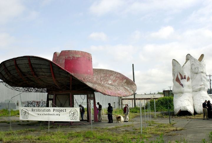 Hat ‘N’ Boots Station: Seattle, Washington