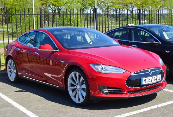 Tesla Model S: 2012–2015