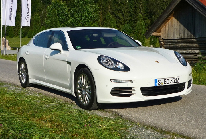 Porsche Panamera (1st Gen): 2010–2013