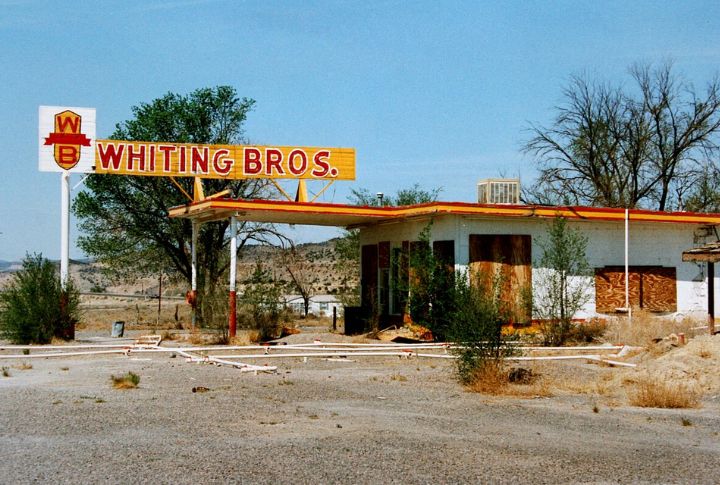 Whiting Brothers Station, Arizona