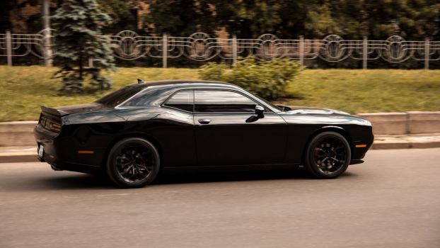 Watch Dodge Hellcat stolen during test drive